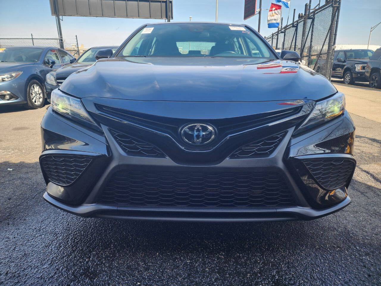 Vehicle image 3 of 16