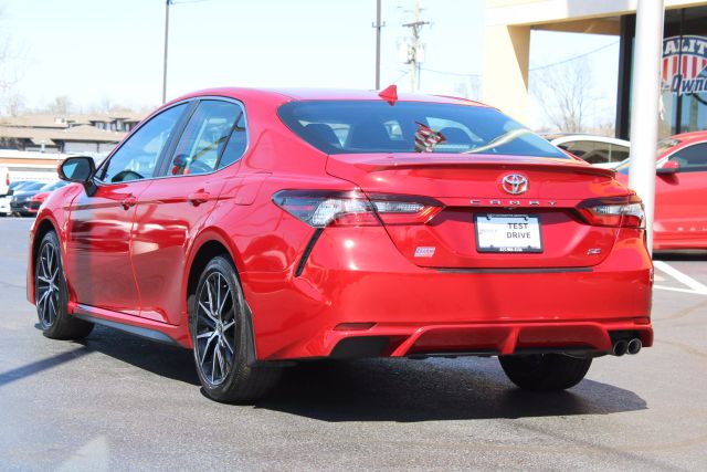Vehicle image 6 of 30