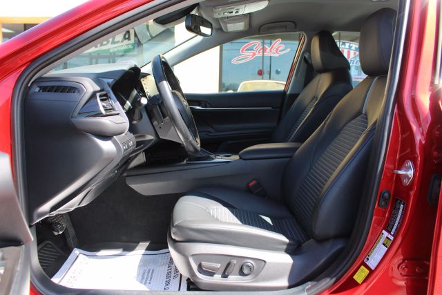 Vehicle image 10 of 30