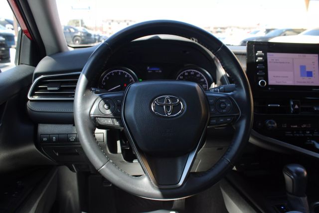 Vehicle image 14 of 30