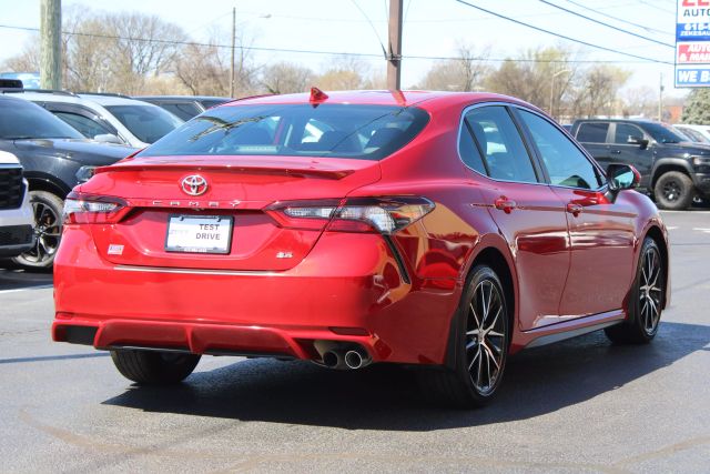 Vehicle image 2 of 30