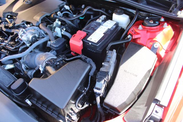 Vehicle image 27 of 30