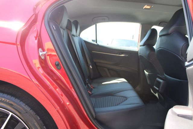Vehicle image 20 of 30