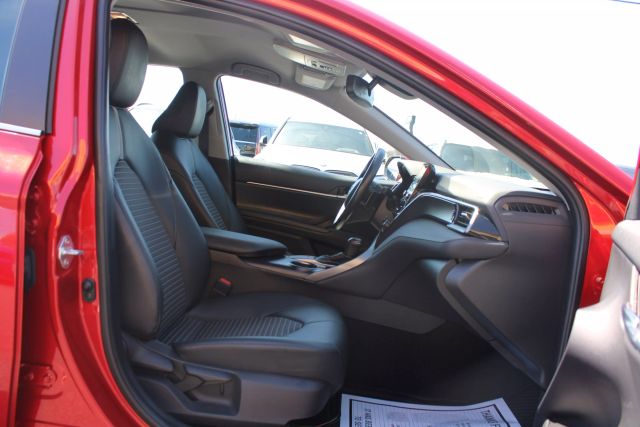 Vehicle image 23 of 30