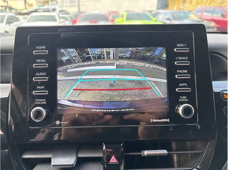 Vehicle image 25 of 29