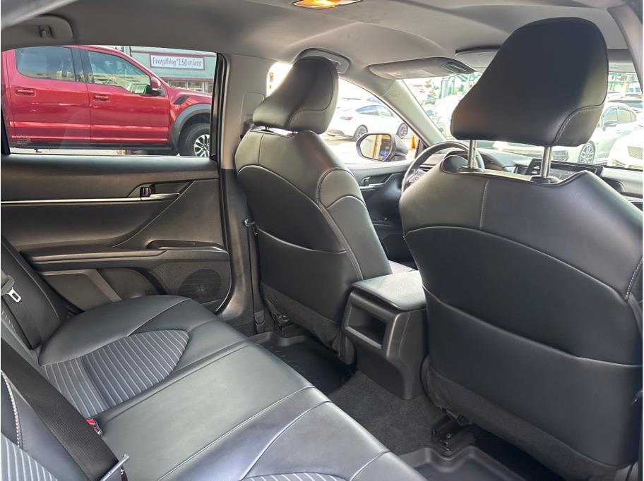 Vehicle image 15 of 29