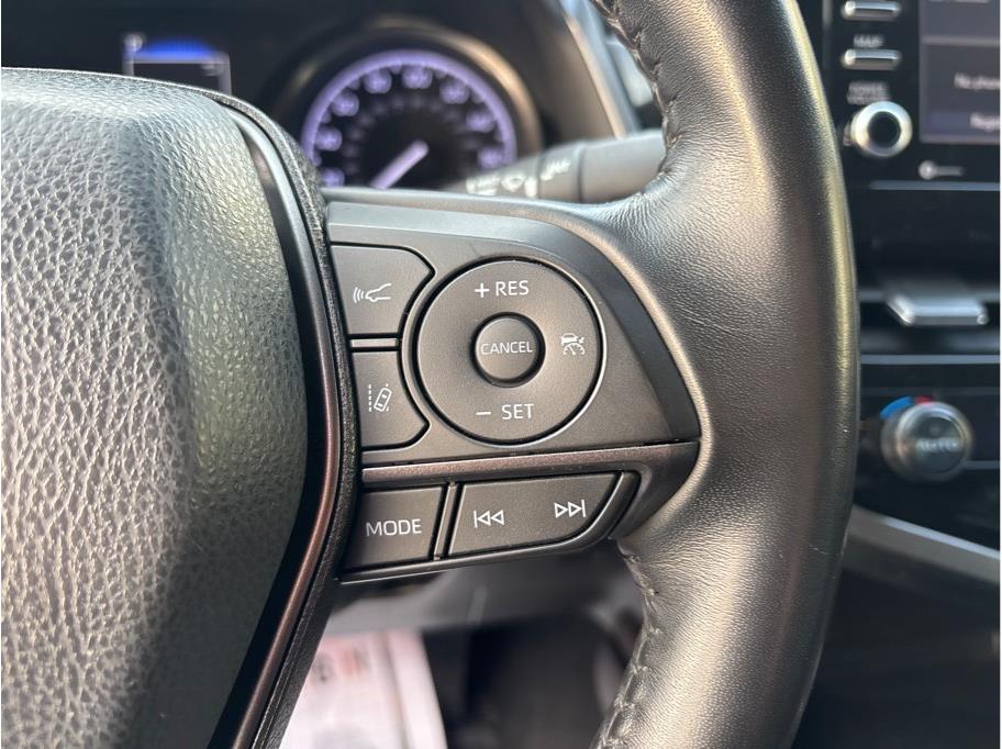Vehicle image 22 of 29