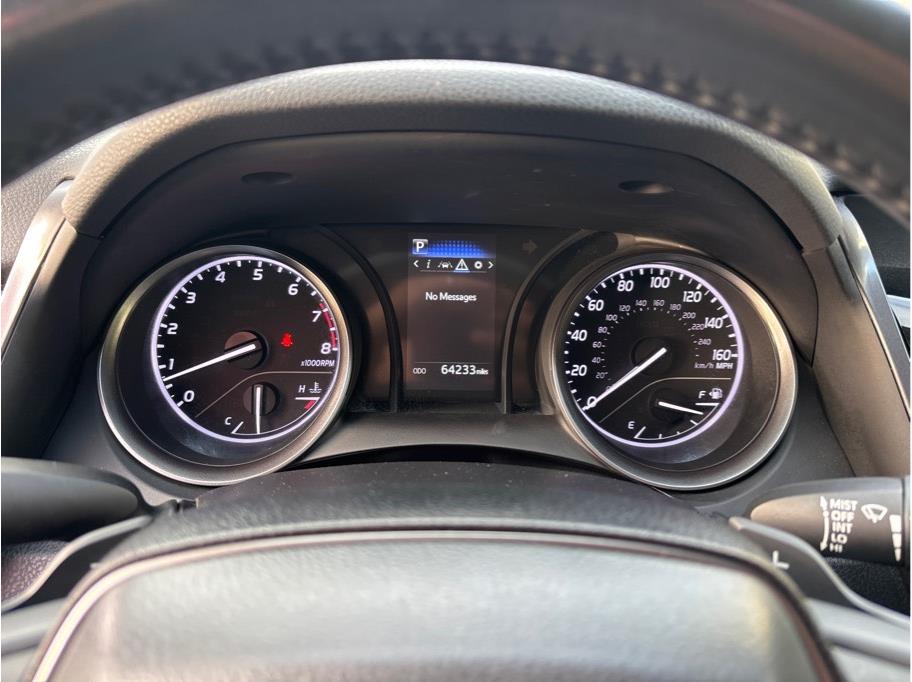 Vehicle image 23 of 29