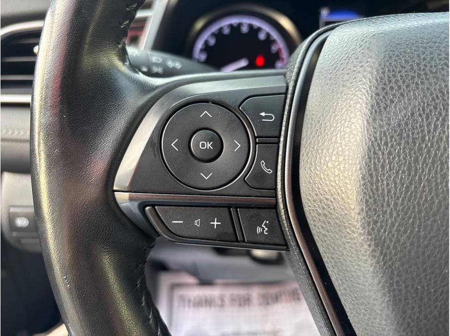 Vehicle image 21 of 29