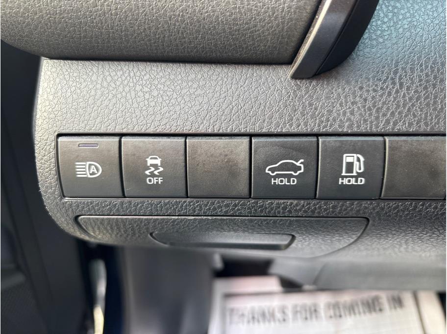 Vehicle image 19 of 29