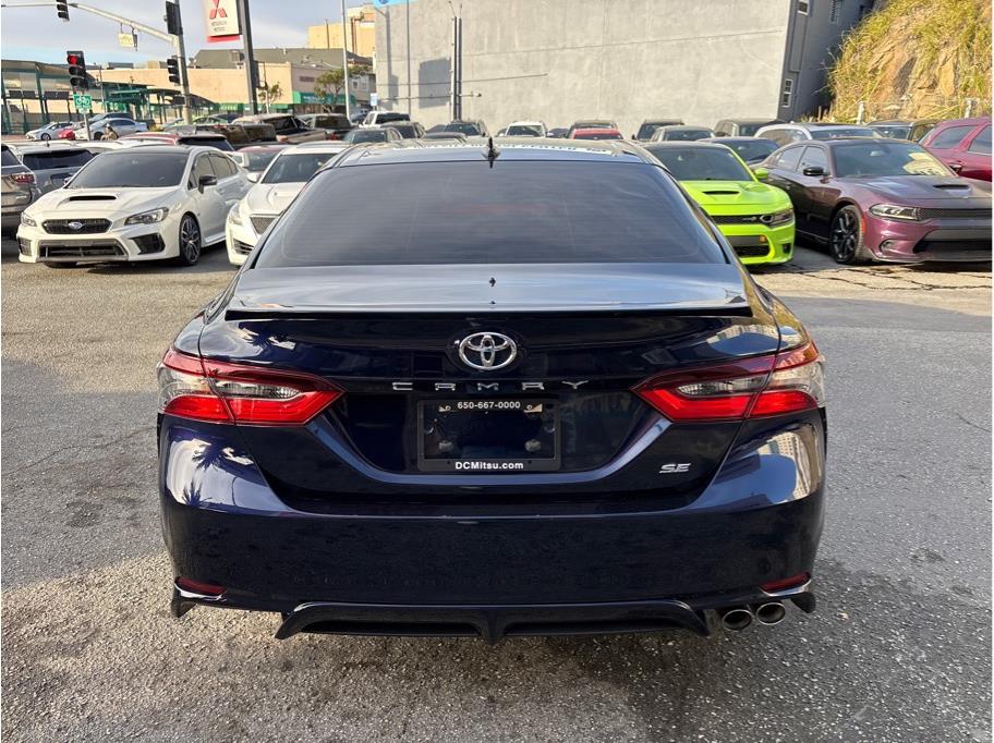 Vehicle image 8 of 29