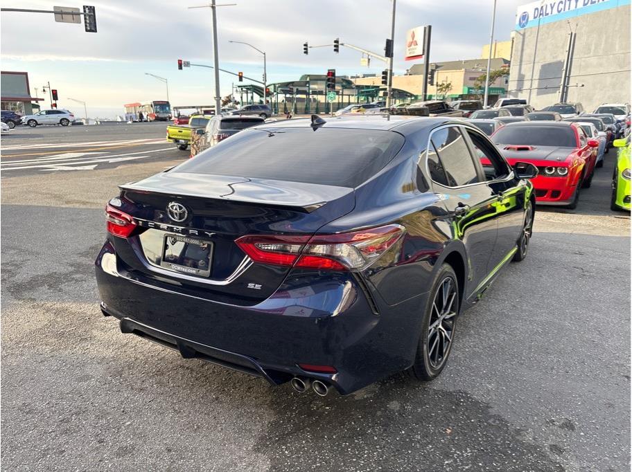 Vehicle image 3 of 29