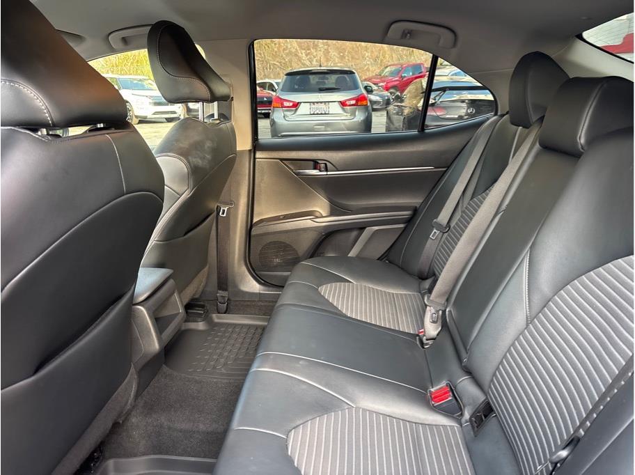 Vehicle image 14 of 29