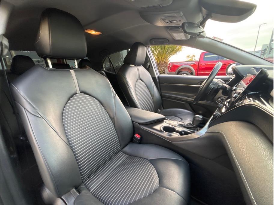 Vehicle image 13 of 29