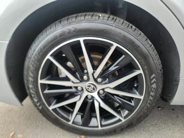 Vehicle image 14 of 15