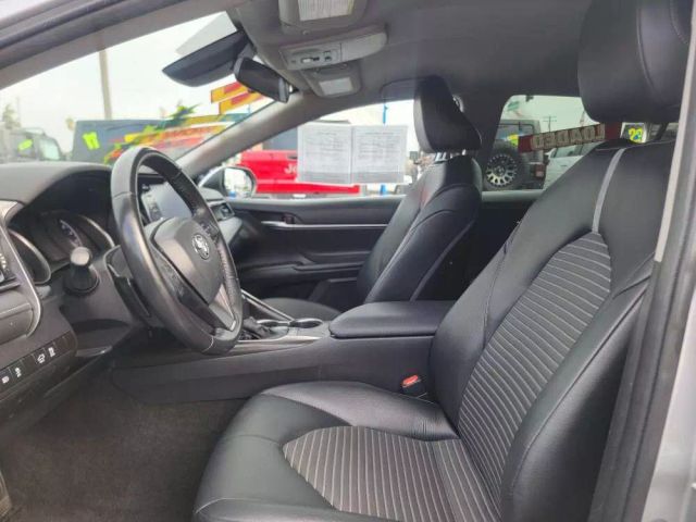 Vehicle image 8 of 15