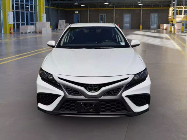 Vehicle image 4 of 25