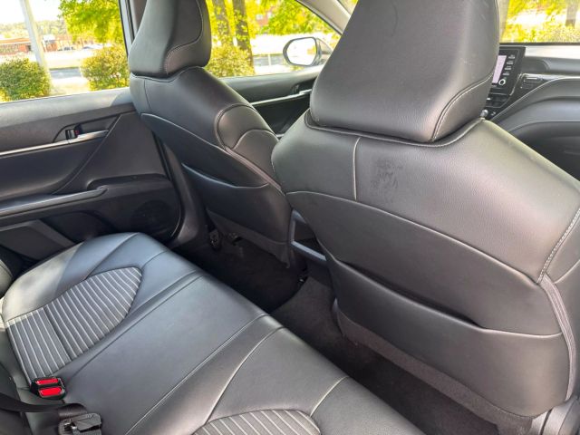 Vehicle image 22 of 25