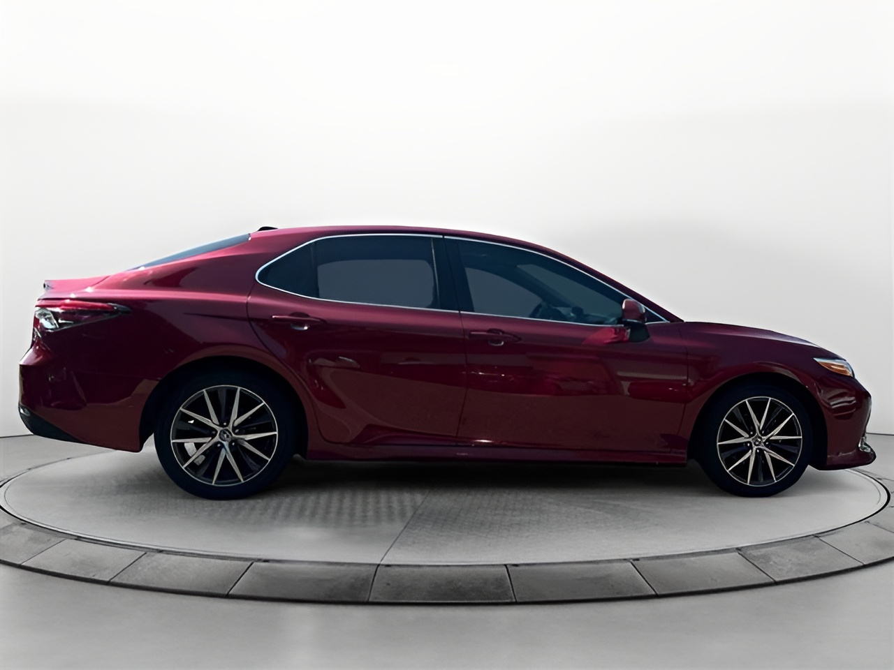 Vehicle image 19 of 23