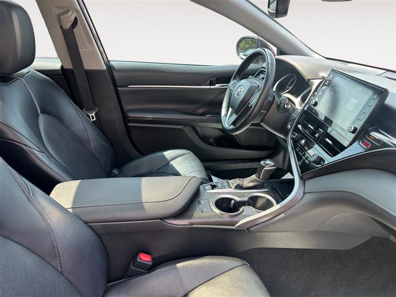 Vehicle image 15 of 23