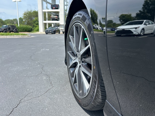 Vehicle image 8 of 30