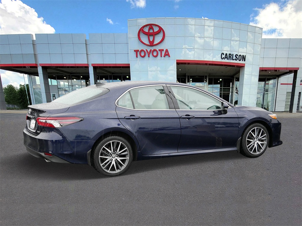 Vehicle image 4 of 30