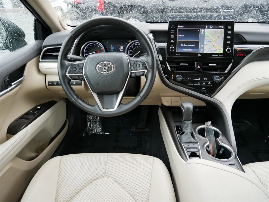 Vehicle image 10 of 30