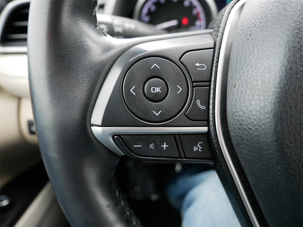 Vehicle image 13 of 30