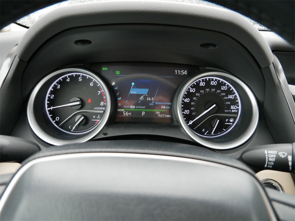 Vehicle image 14 of 30