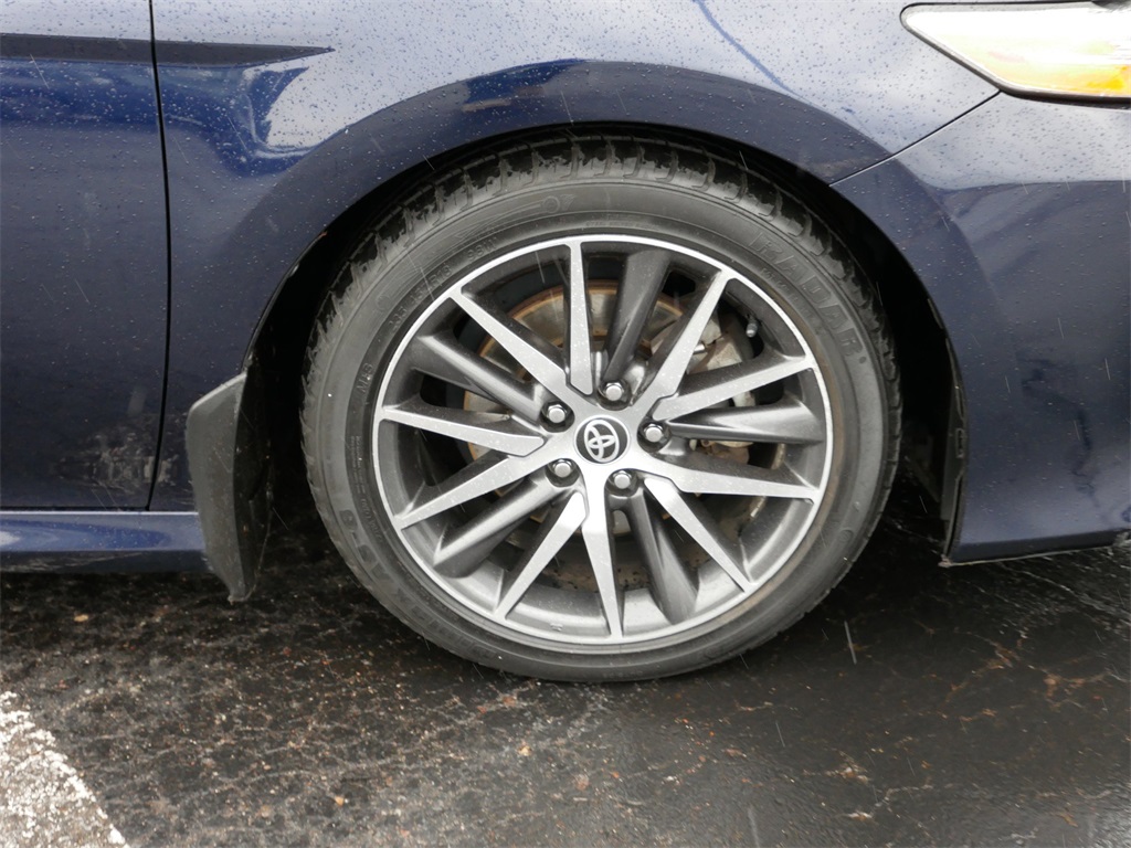 Vehicle image 7 of 30