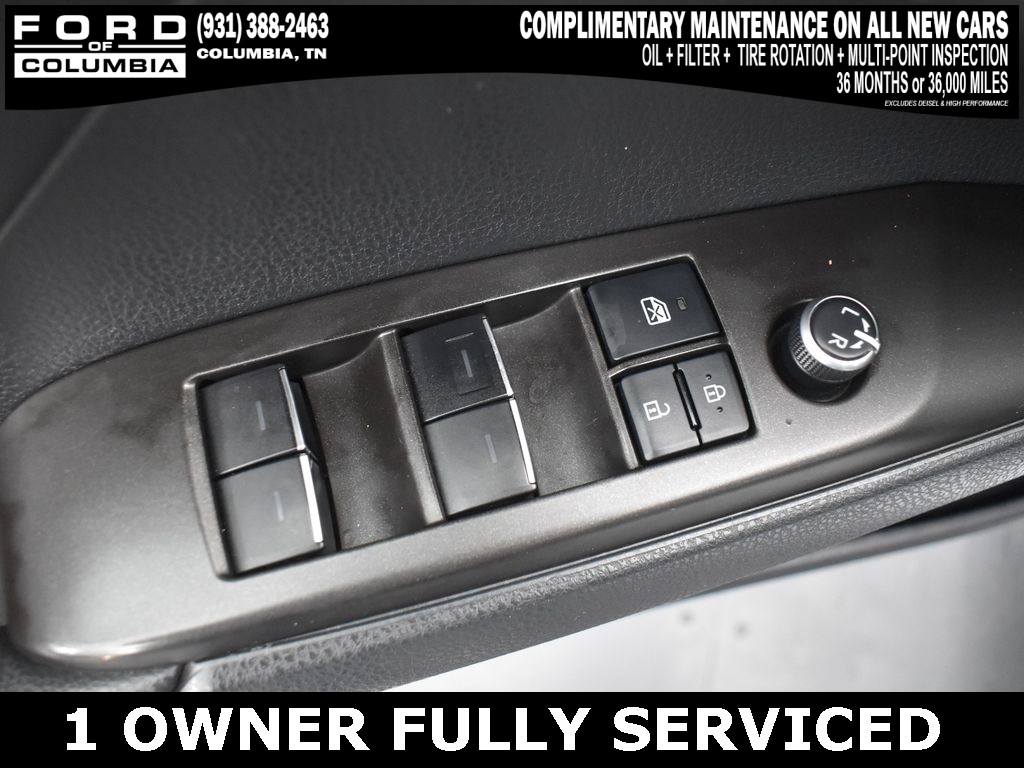 Vehicle image 31 of 42