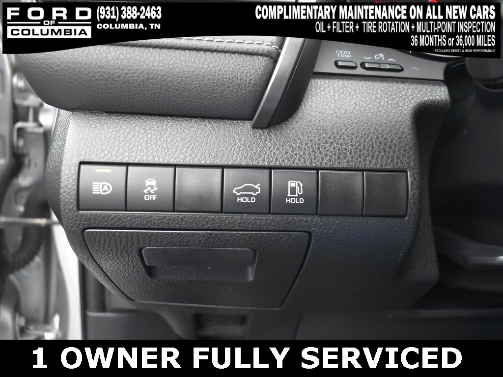 Vehicle image 32 of 42