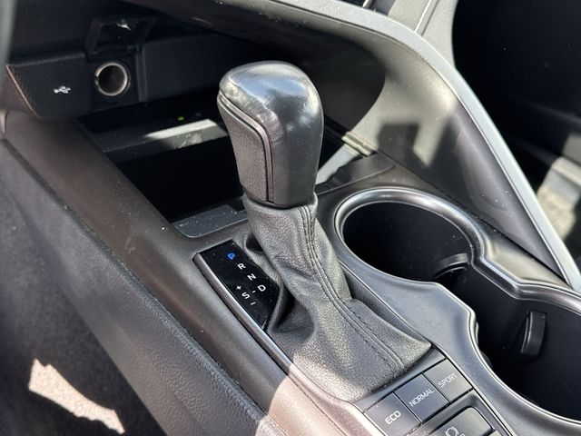 Vehicle image 24 of 36