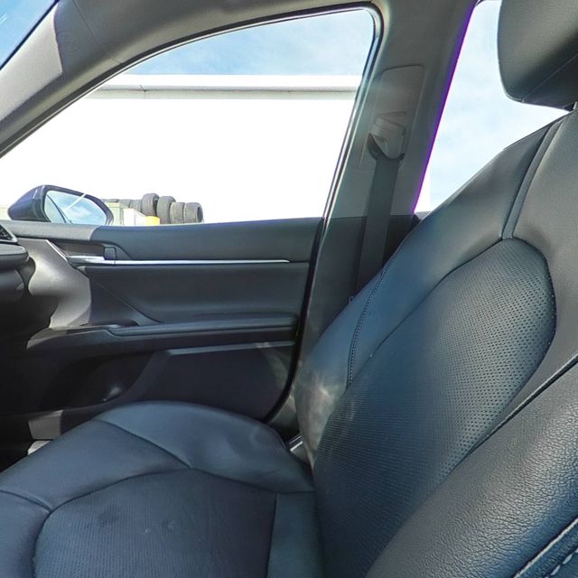 Vehicle image 14 of 36