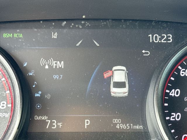 Vehicle image 20 of 36