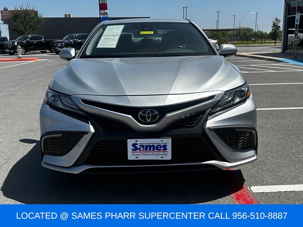 2022 Toyota Camry XSE Image 2 of 29