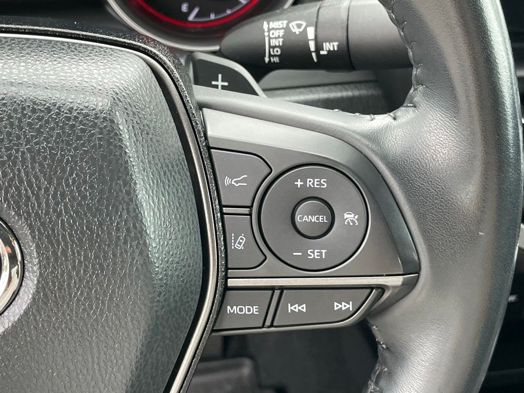 Vehicle image 12 of 34