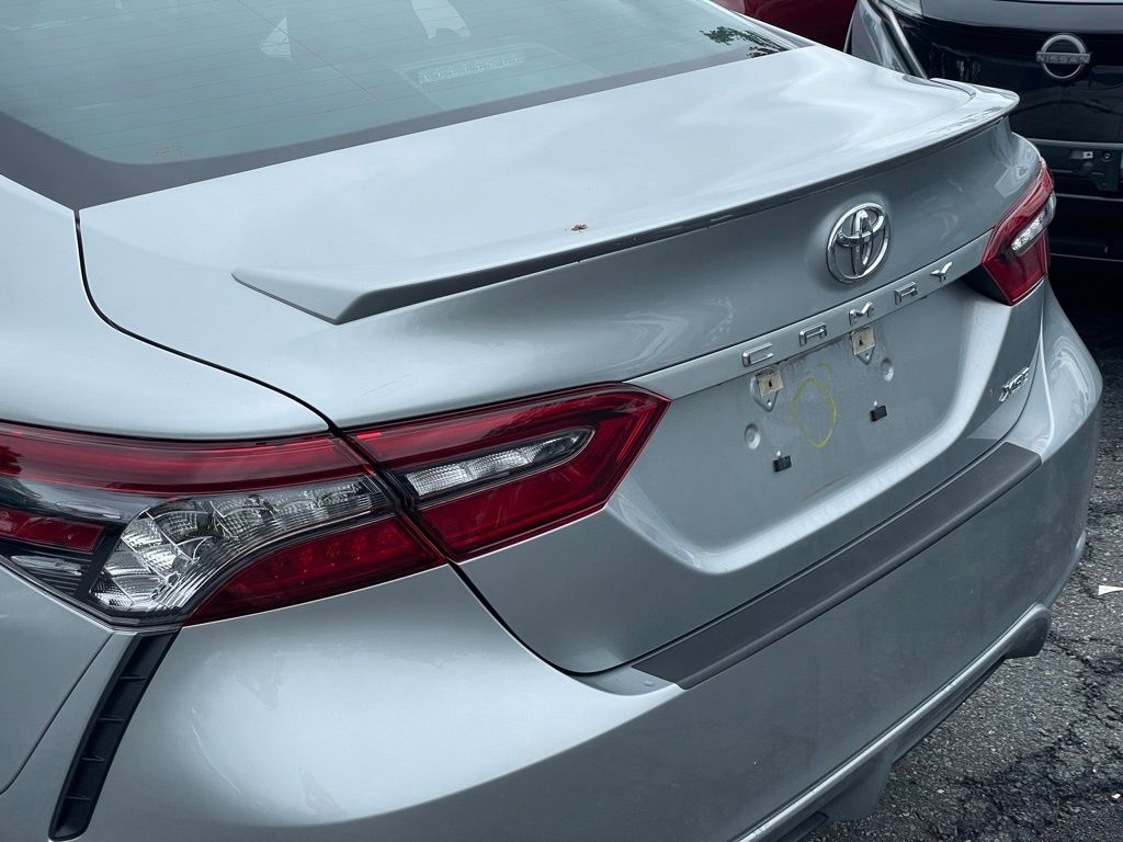 Vehicle image 27 of 34
