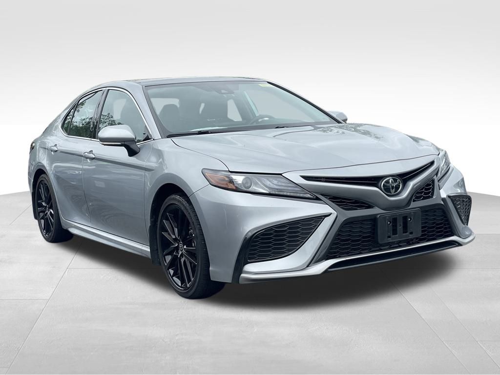 Vehicle image 4 of 34