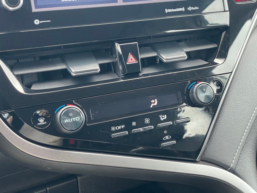 Vehicle image 13 of 34