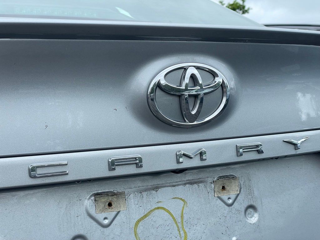 Vehicle image 25 of 34