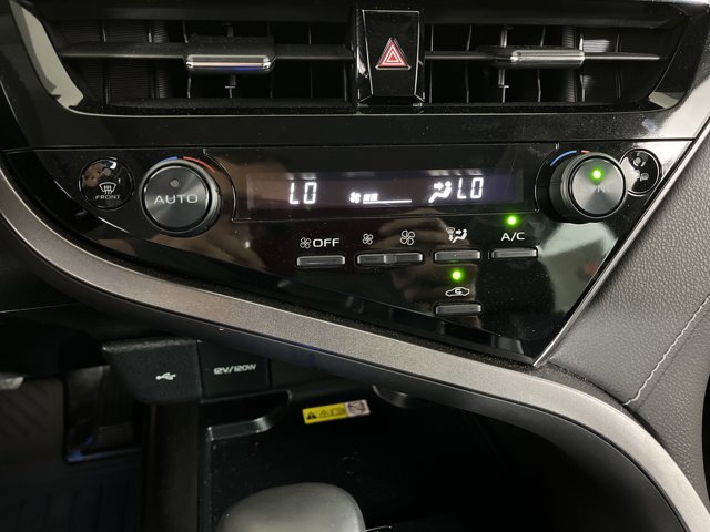 Vehicle image 18 of 27
