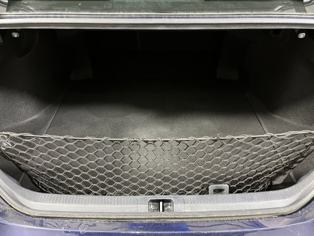 Vehicle image 23 of 27