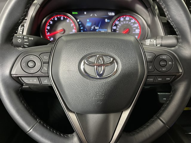 Vehicle image 14 of 27
