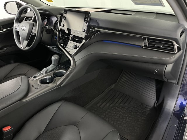 Vehicle image 24 of 27