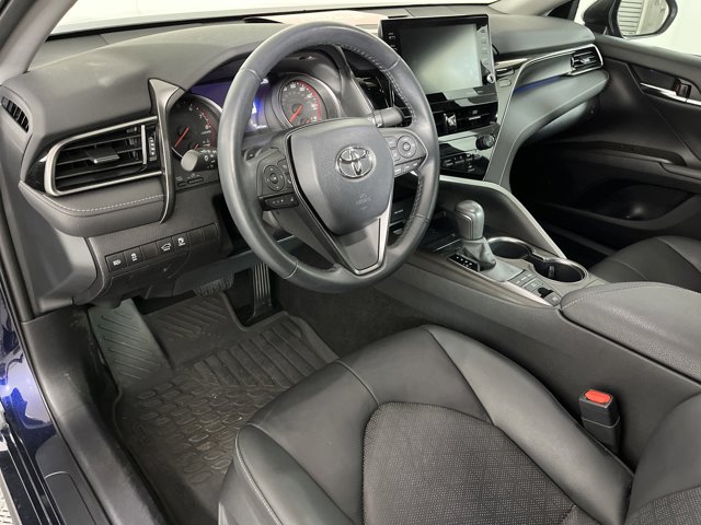 Vehicle image 11 of 27