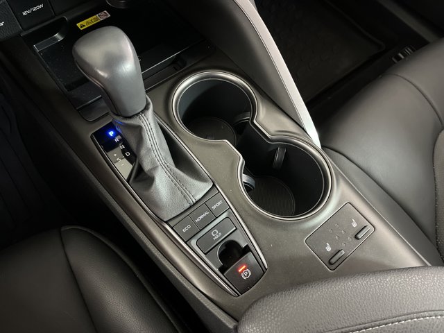 Vehicle image 19 of 27