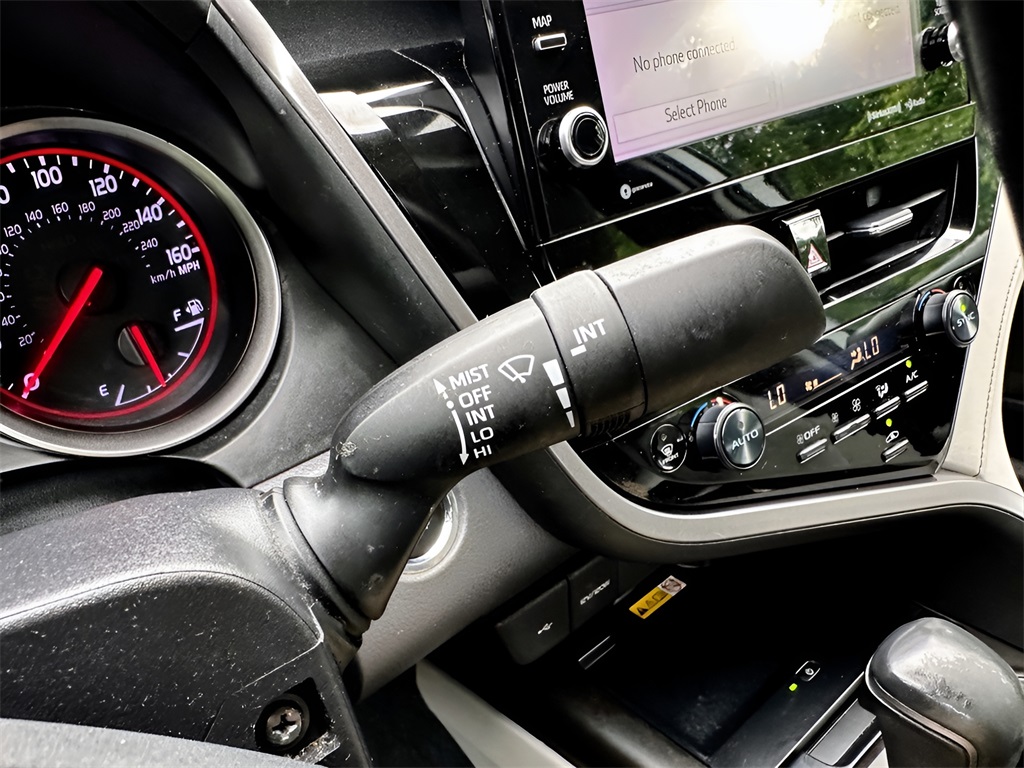 Vehicle image 21 of 37