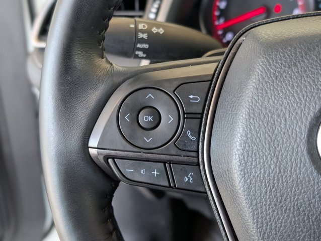 Vehicle image 19 of 44