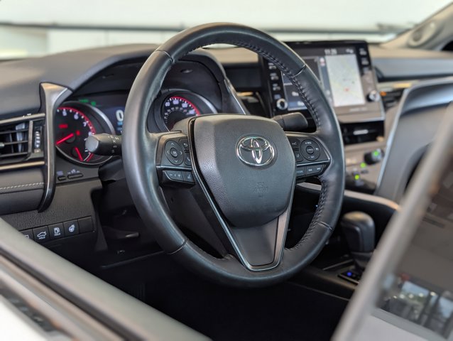 Vehicle image 16 of 44